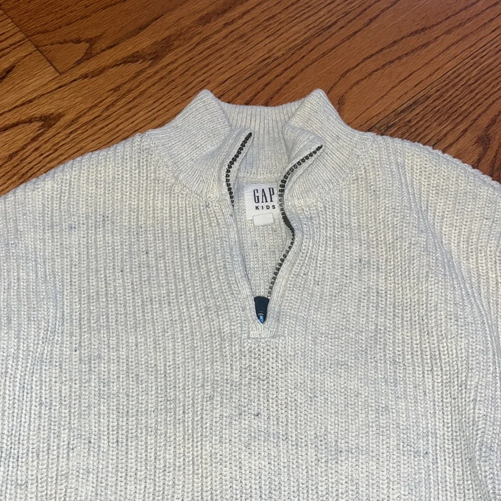 Gap Girl’s Cream Sweater Size M